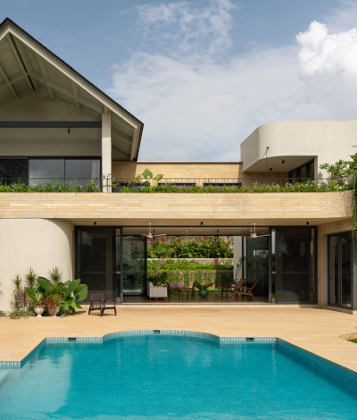 VILLA FAMILIA: SỰ GIAO THOA GIỮA DI SẢN PARSI VÀ KIẾN TRÚC ƯA SINH HỌC
